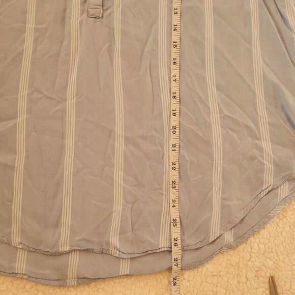 Torrid Harper Striped Blue & White Georgette Blouse size 0 - Picture 10 of 10